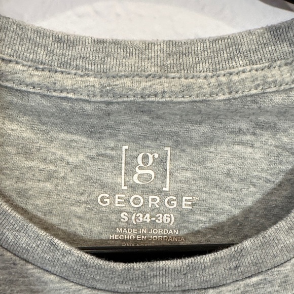 Old Navy and George Men's Short Sleeve Tees in Black and Gray - Picture 3 of 4